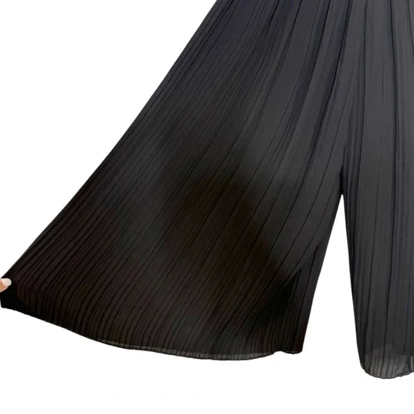 Chic black culottes - Picture 3 of 3